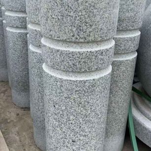 宁德 芝麻白花岗岩挡车柱、隔离柱多少钱