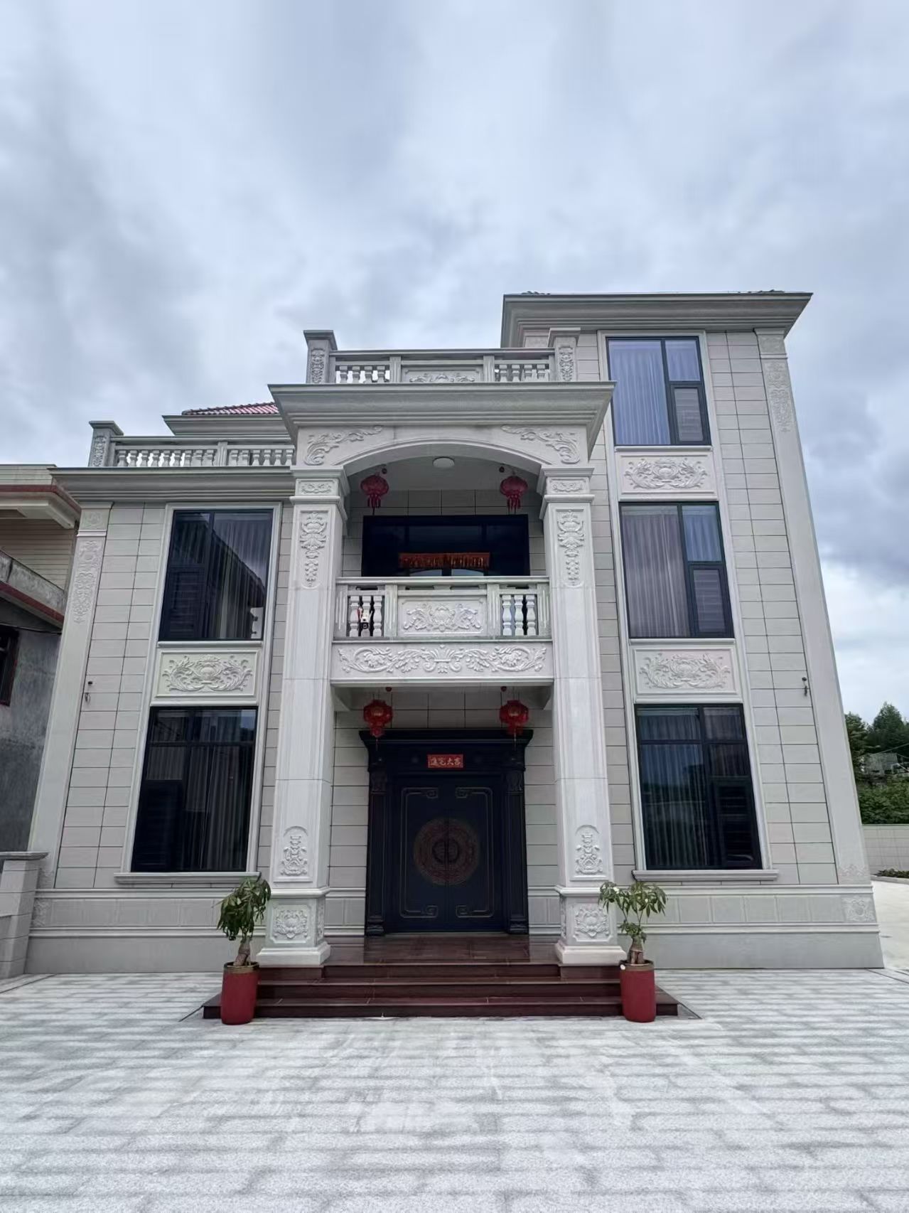 宁德 芝麻白石材别墅干挂案例展示