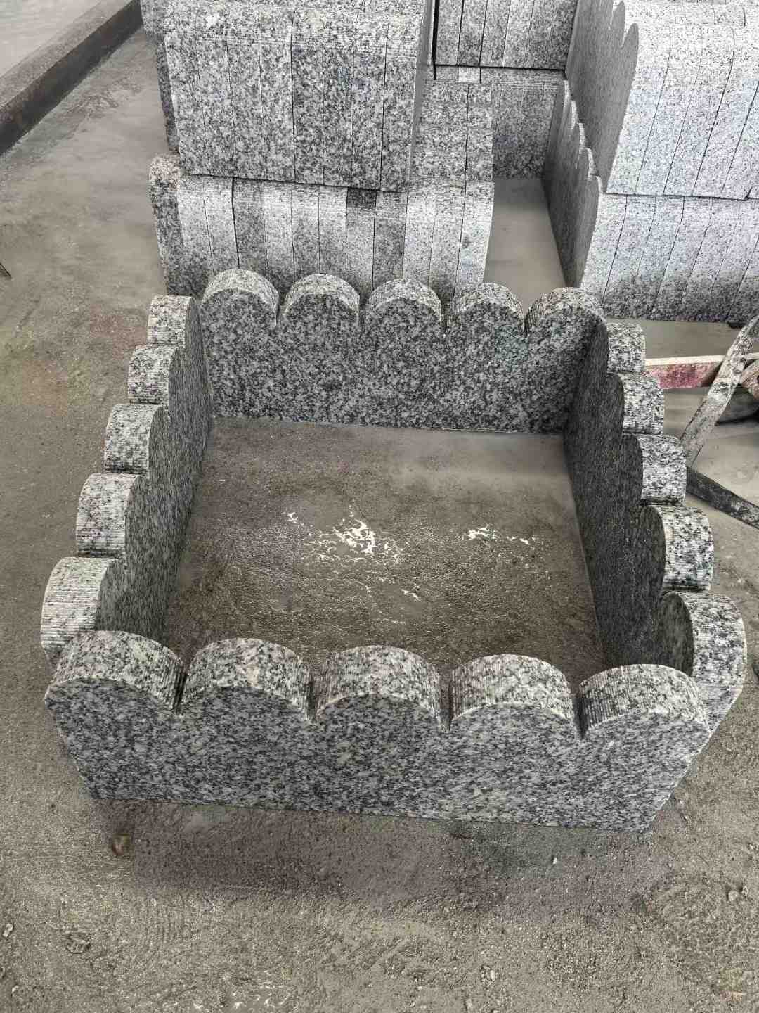 宁德 花边石、花坛围栏石、花池界石、菜园栅栏石、镶边石、波浪状界石介绍