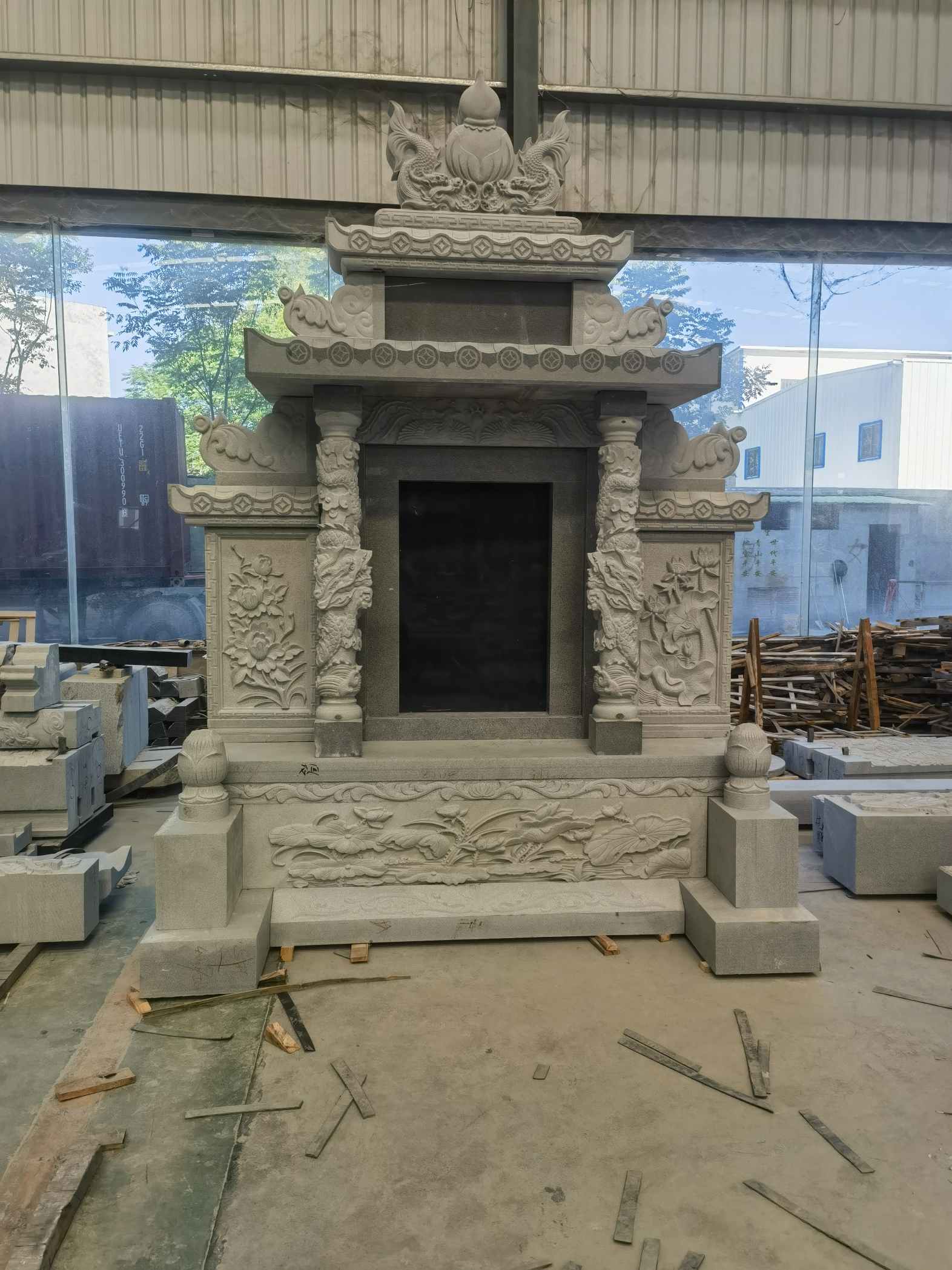 宁德 芝麻灰高档墓碑、土墓，一套也支持定做