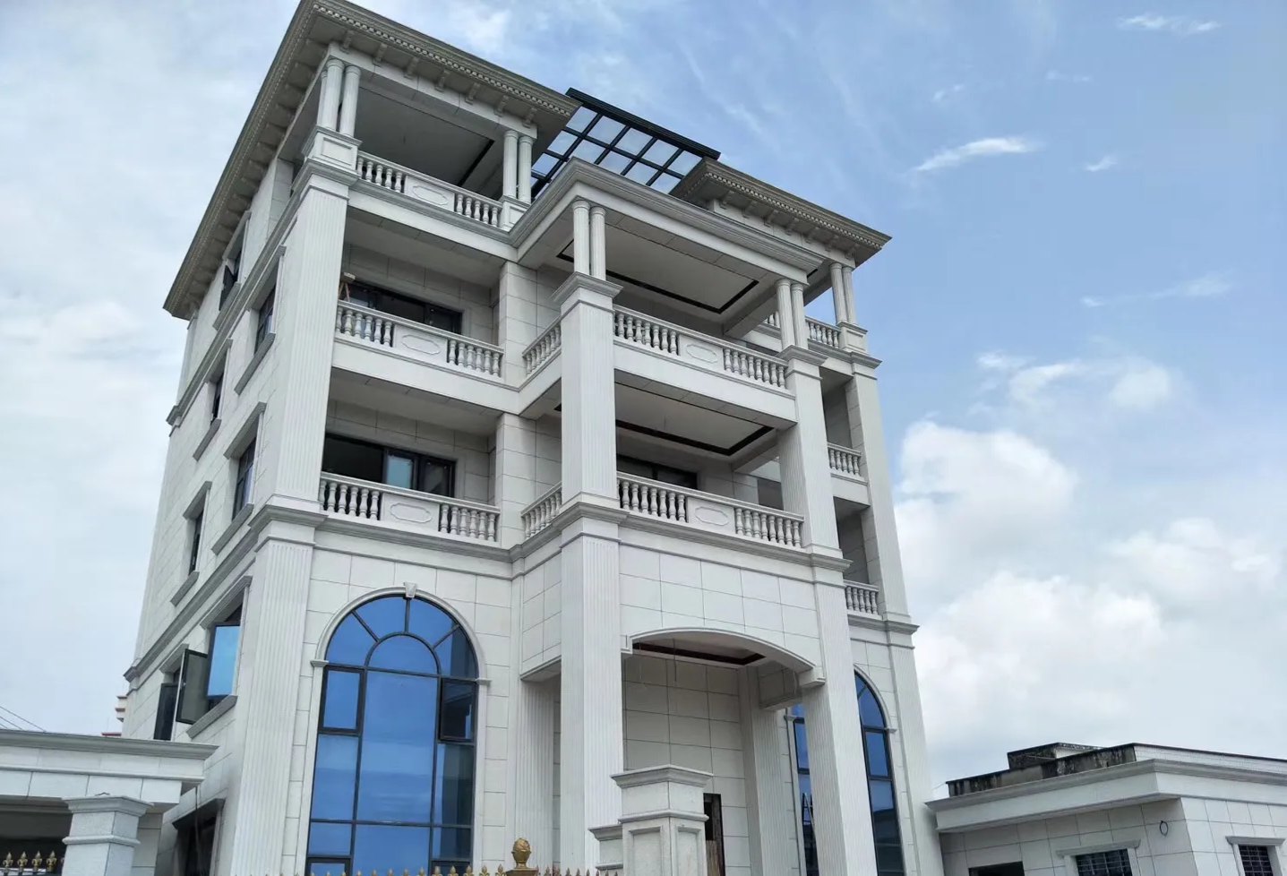 宁德芝麻白别墅干挂效果展示