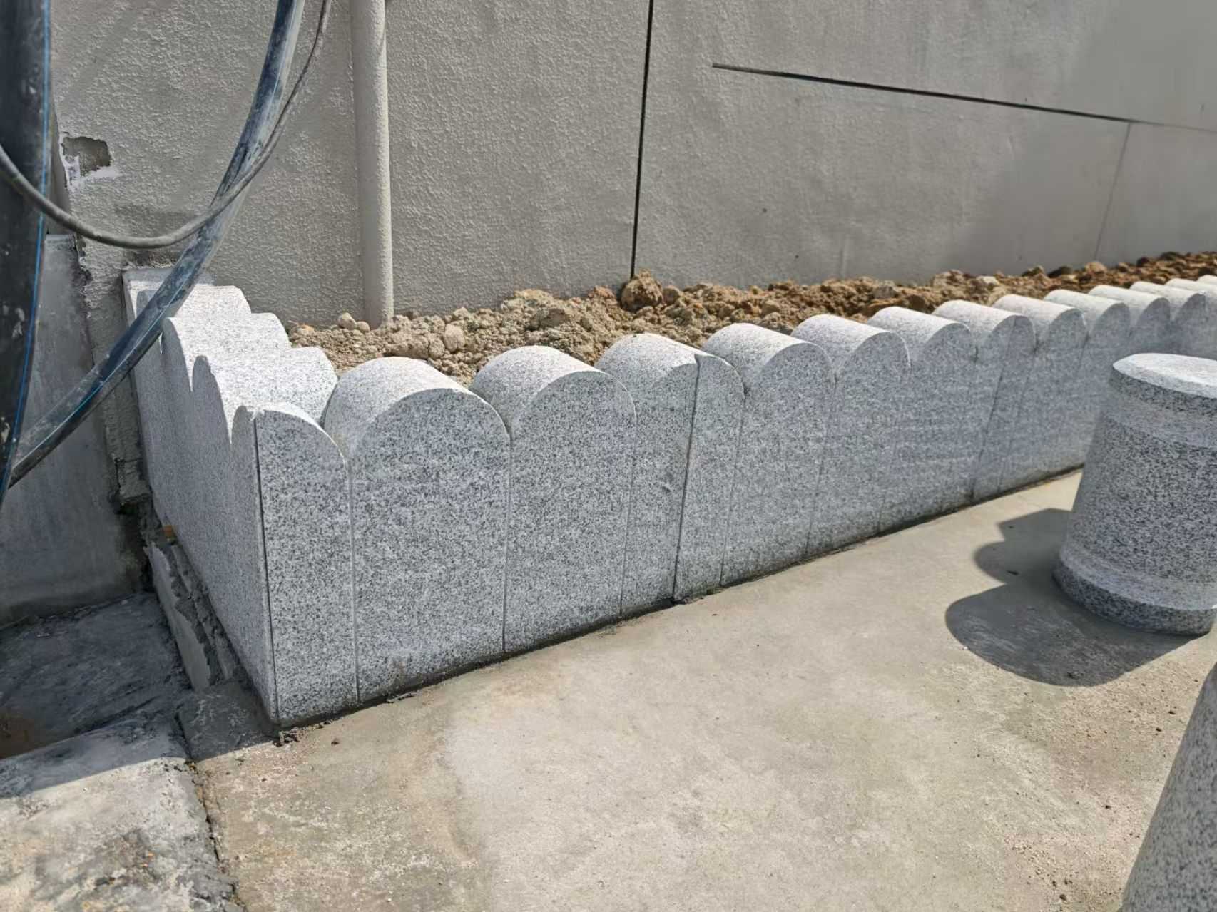 宁德 芝麻白花岗岩花边石铺装效果图