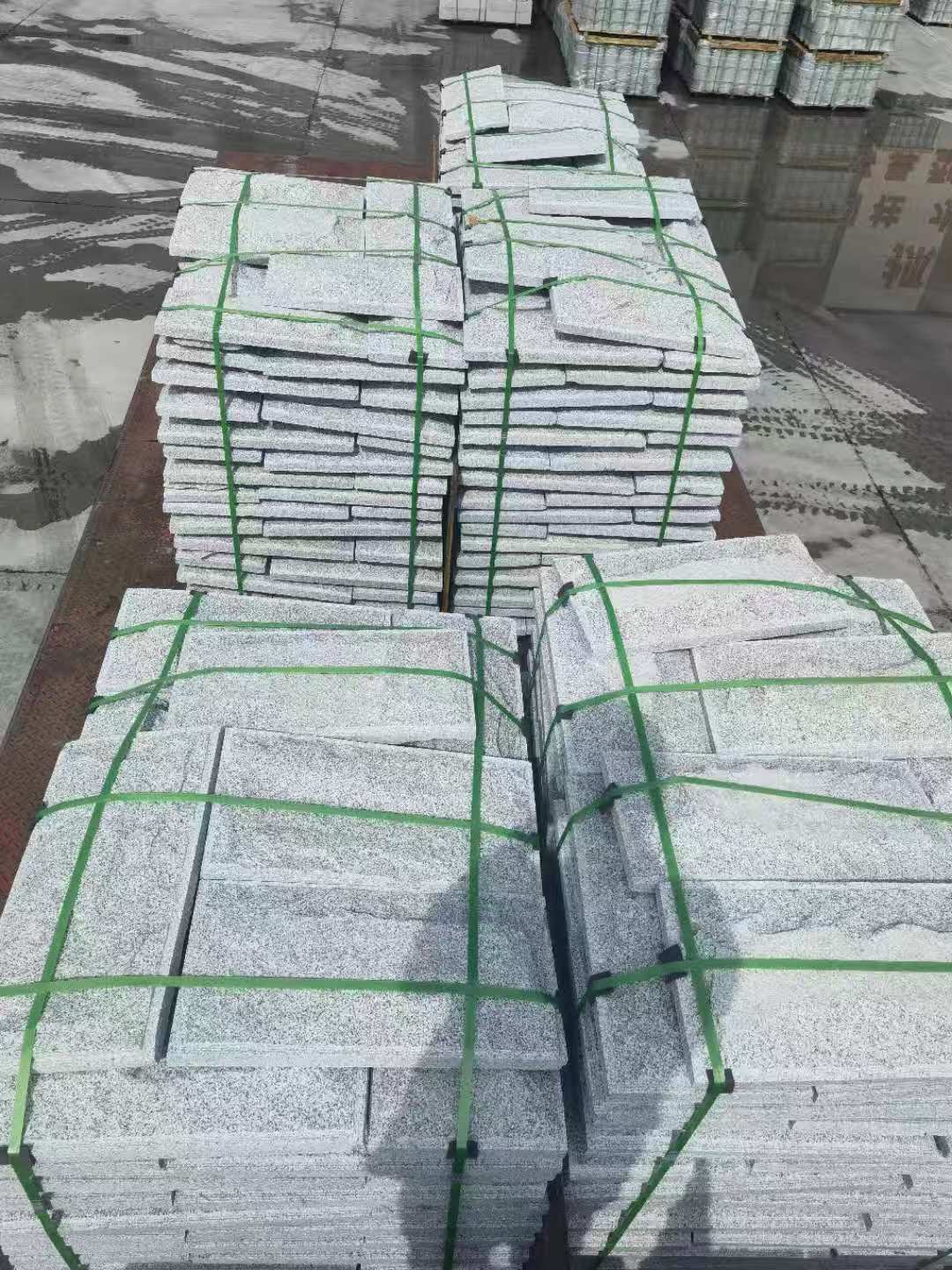 宁德 芝麻白蘑菇石装车出货