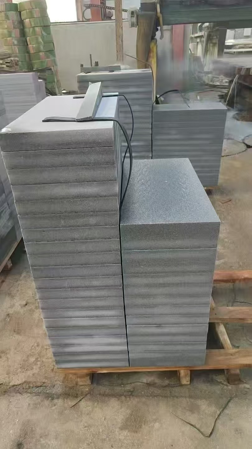 宁德 芝麻灰火烧面300*600*50地铺石材